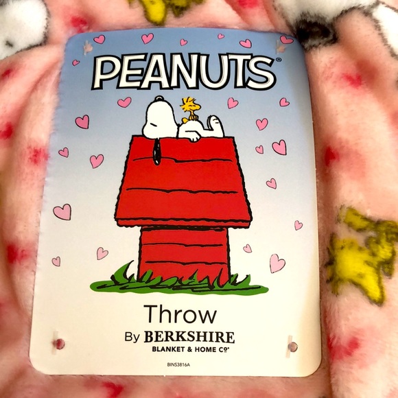 New Snoopy Peanuts Throw.  By Berkshire Blanket & Home Co.  Size 60” x 70”. - Picture 2 of 8